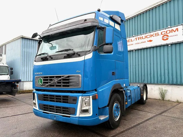 Volvo FH 400 GLOBETROTTER (VIN: 7B446149 / I-SHIFT / ADR-VLG / AIRCONDITIONING / COMPLETE SPOILERSET ON CABIN) - Gjysmë-kamion: foto 1 Volvo FH 400 GLOBETROTTER (VIN: 7B446149 / I-SHIFT / ADR-VLG / AIRCONDITIONING / COMPLETE SPOILERSET ON CABIN) - Gjysmë-kamion: foto 1