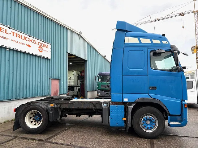 Volvo FH 400 GLOBETROTTER (VIN: 7B446149 / I-SHIFT / ADR-VLG / AIRCONDITIONING / COMPLETE SPOILERSET ON CABIN) - Gjysmë-kamion: foto 4 Volvo FH 400 GLOBETROTTER (VIN: 7B446149 / I-SHIFT / ADR-VLG / AIRCONDITIONING / COMPLETE SPOILERSET ON CABIN) - Gjysmë-kamion: foto 4