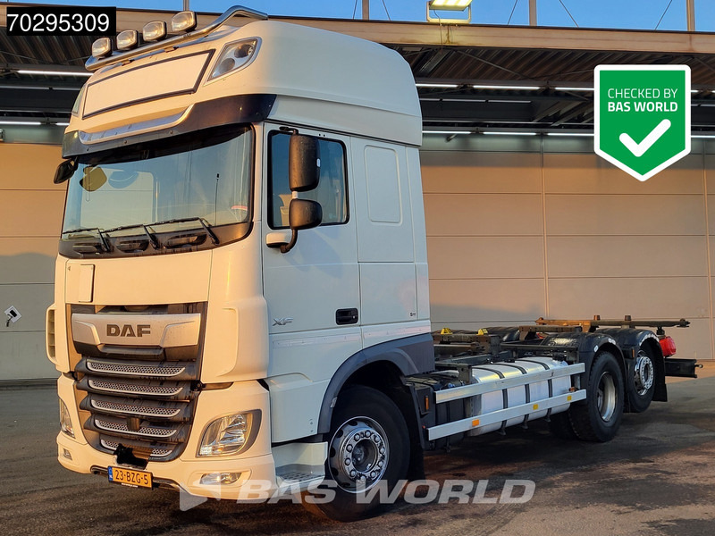 DAF XF 450 XF 6X2 NL-Truck Retarder 2xTanks Lift-axle Standairco ACC Euro 6 - Transportjer kontejnerësh/ Kamion me karroceri të çmontueshme: foto 1 DAF XF 450 XF 6X2 NL-Truck Retarder 2xTanks Lift-axle Standairco ACC Euro 6 - Transportjer kontejnerësh/ Kamion me karroceri të çmontueshme: foto 1