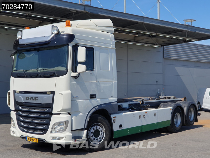 DAF XF 530 XF 6X2 NL-Truck VDL Hooklift Standklima Automatic ACC Euro 6 - Kamion vetëngarkues: foto 3 DAF XF 530 XF 6X2 NL-Truck VDL Hooklift Standklima Automatic ACC Euro 6 - Kamion vetëngarkues: foto 3