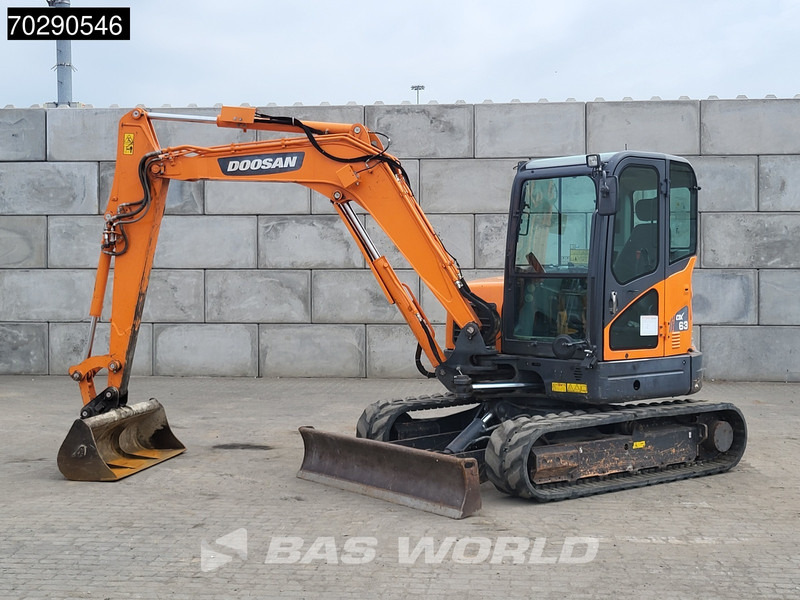 Doosan DX63-3 - Miniekskavator: foto 3 Doosan DX63-3 - Miniekskavator: foto 3