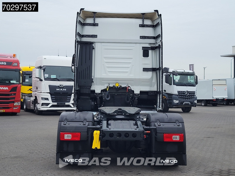 Iveco S-Way 580 4X2 NEW! 2x Tanks Standklima Navi ACC LED Euro 6 - Gjysmë-kamion: foto 3 Iveco S-Way 580 4X2 NEW! 2x Tanks Standklima Navi ACC LED Euro 6 - Gjysmë-kamion: foto 3