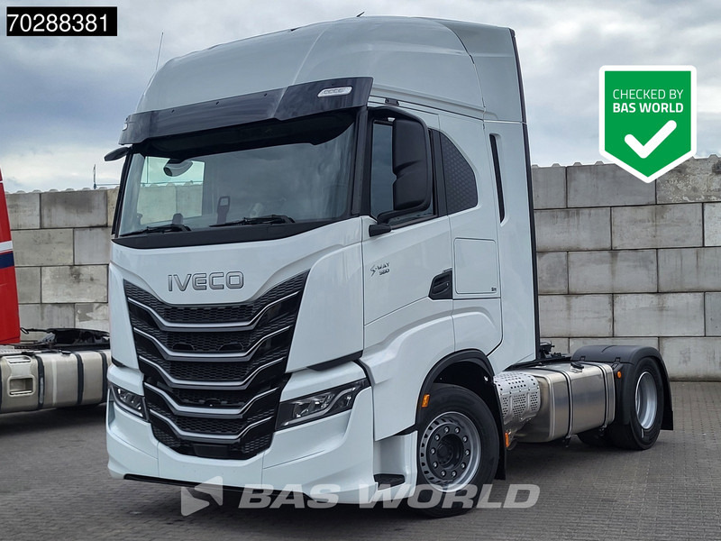 Iveco S-way 580 4X2 Nieuw! 2xTanks Standklima ACC LED Euro 6 - Gjysmë-kamion: foto 1 Iveco S-way 580 4X2 Nieuw! 2xTanks Standklima ACC LED Euro 6 - Gjysmë-kamion: foto 1