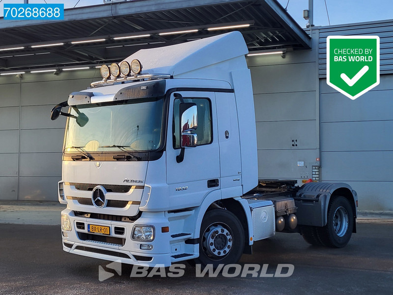 Mercedes-Benz Actros 1832 Actros 4X2 First Owner! NL-Truck MP3 ClassicSpace - Gjysmë-kamion: foto 1 Mercedes-Benz Actros 1832 Actros 4X2 First Owner! NL-Truck MP3 ClassicSpace - Gjysmë-kamion: foto 1