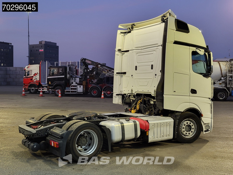 Gjysmë-kamion Mercedes-Benz Actros 1845 Actros 4X2 GigaSpace NL-Truck Mega 2xTanks Standklima ACC Euro 6: foto 5