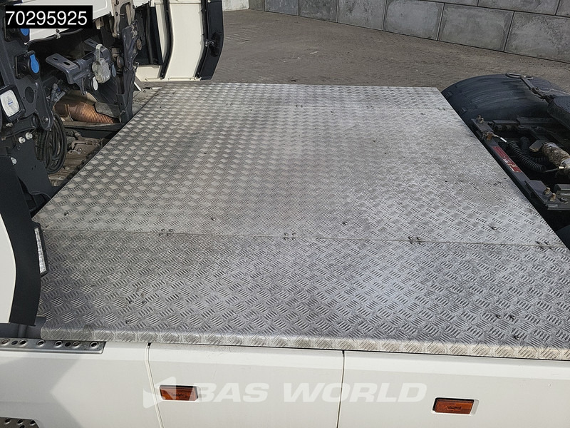 Scania S540 6X2 Retarder Full-Air 2xTanks Standairco Leather ACC LED Navi Euro 6 - Gjysmë-kamion: foto 3 Scania S540 6X2 Retarder Full-Air 2xTanks Standairco Leather ACC LED Navi Euro 6 - Gjysmë-kamion: foto 3