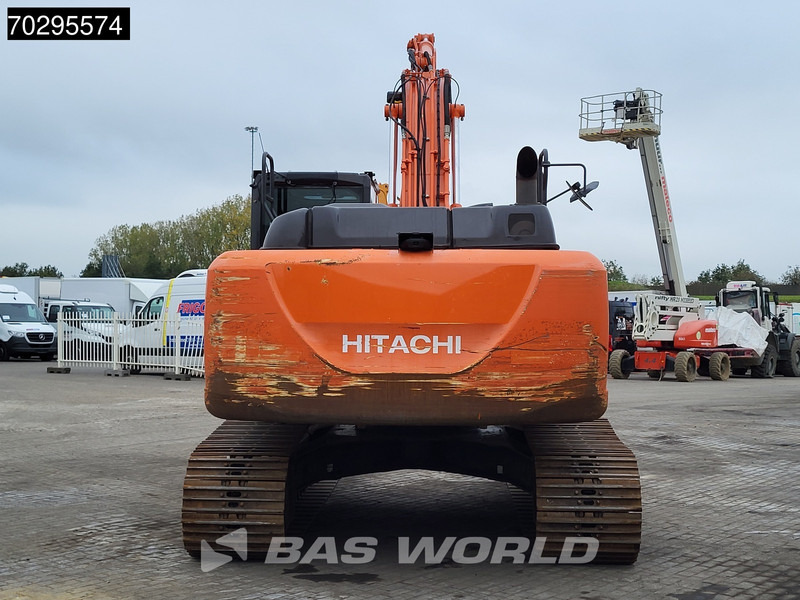 Hitachi ZX210 LC -6 - Ekskavator me zinxhirë: foto 3 Hitachi ZX210 LC -6 - Ekskavator me zinxhirë: foto 3