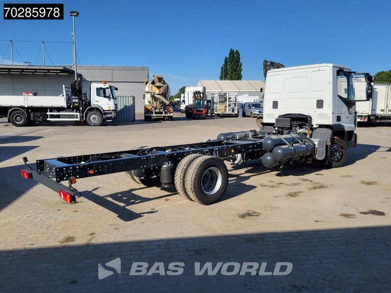 Iveco 120-210L 4X2 NEW 12tons chassis! CNG Engine TELMA Retarder Manual Euro 6 - Kamion kabinë-shasi: foto 5 Iveco 120-210L 4X2 NEW 12tons chassis! CNG Engine TELMA Retarder Manual Euro 6 - Kamion kabinë-shasi: foto 5