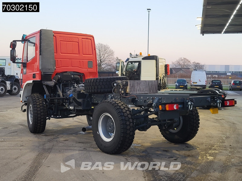 Iveco Eurocargo 150E300 4X4 NEW! 15T chassis 2017 production Euro 5 - Kamion kabinë-shasi: foto 2 Iveco Eurocargo 150E300 4X4 NEW! 15T chassis 2017 production Euro 5 - Kamion kabinë-shasi: foto 2