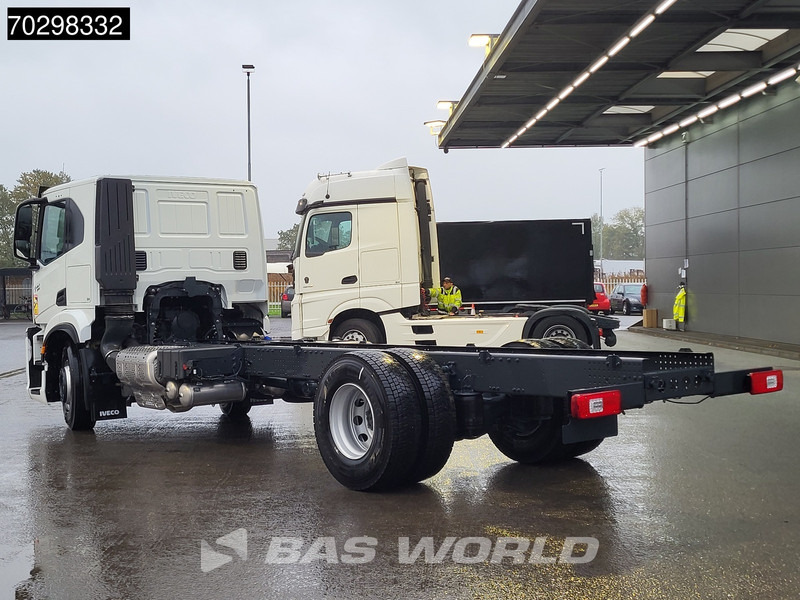 Iveco S-Way 340 4X2 NEW chassis! Automatic Navi ACC LED Euro 6 - Kamion kabinë-shasi: foto 2 Iveco S-Way 340 4X2 NEW chassis! Automatic Navi ACC LED Euro 6 - Kamion kabinë-shasi: foto 2