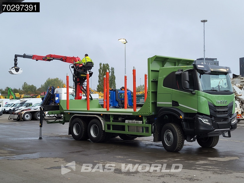 Iveco T-Way 450 6X6 UNUSED! Palfinger Q150Z Crane Retarder Holztransport Big-Axle LED Euro 6 - Kamion për transport druri, Kamion me vinç: foto 3 Iveco T-Way 450 6X6 UNUSED! Palfinger Q150Z Crane Retarder Holztransport Big-Axle LED Euro 6 - Kamion për transport druri, Kamion me vinç: foto 3