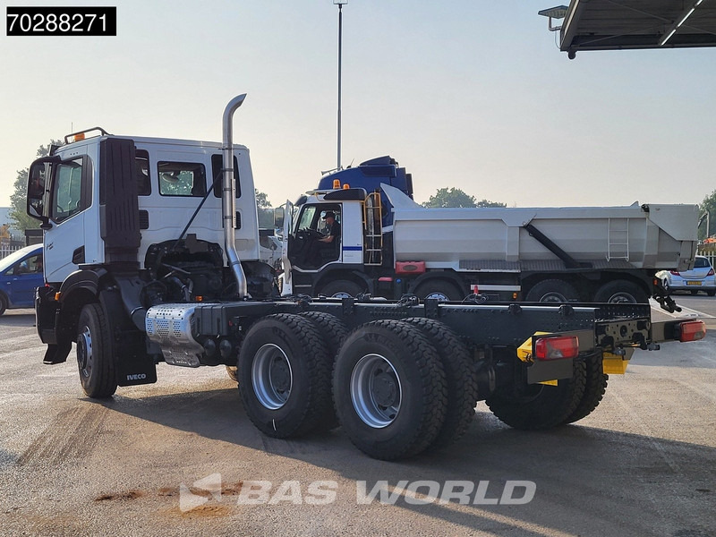 Iveco X-Way 460 6X4 New! Retarder Steelsuspension Big-Axle Navi Euro 6 - Kamion kabinë-shasi: foto 2 Iveco X-Way 460 6X4 New! Retarder Steelsuspension Big-Axle Navi Euro 6 - Kamion kabinë-shasi: foto 2