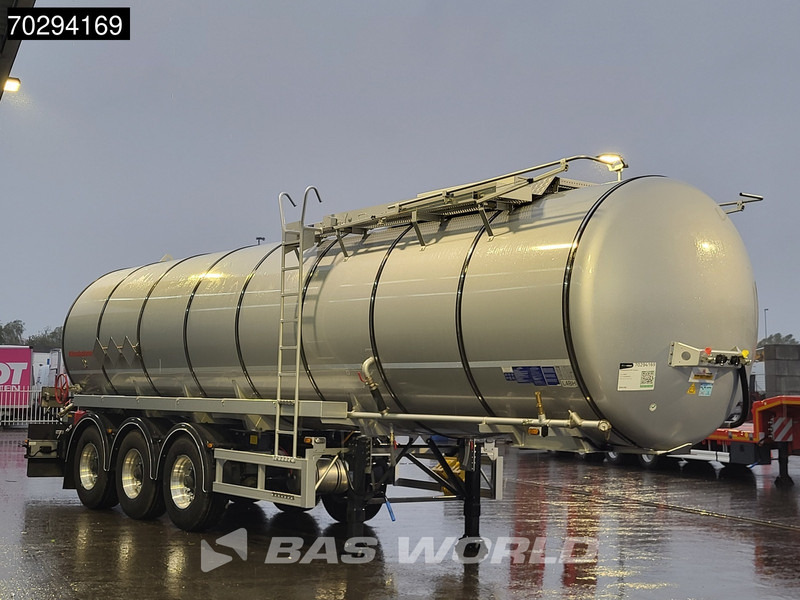 Kässbohrer STS 3 axles New! 32.000L Bitumen - Gjysmë rimorkio me bot: foto 3 Kässbohrer STS 3 axles New! 32.000L Bitumen - Gjysmë rimorkio me bot: foto 3