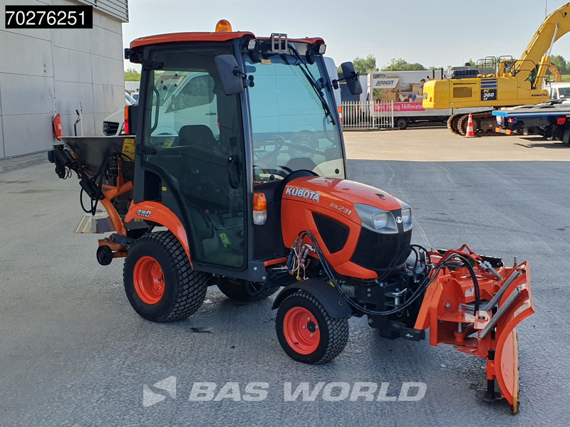 Kubota BX231 D-C C10 4X4 4x4 - INCL ATTACHMENTS - Traktor: foto 3 Kubota BX231 D-C C10 4X4 4x4 - INCL ATTACHMENTS - Traktor: foto 3