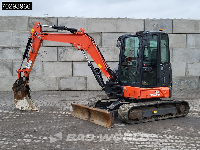 Kubota U50 -5 - Ekskavator me zinxhirë: foto 2 Kubota U50 -5 - Ekskavator me zinxhirë: foto 2