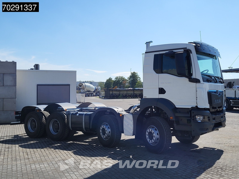 MAN TGS 41.400 8X4 New! Steelsuspension Big-Axle Manual Euro 2 - Kamion kabinë-shasi: foto 3 MAN TGS 41.400 8X4 New! Steelsuspension Big-Axle Manual Euro 2 - Kamion kabinë-shasi: foto 3