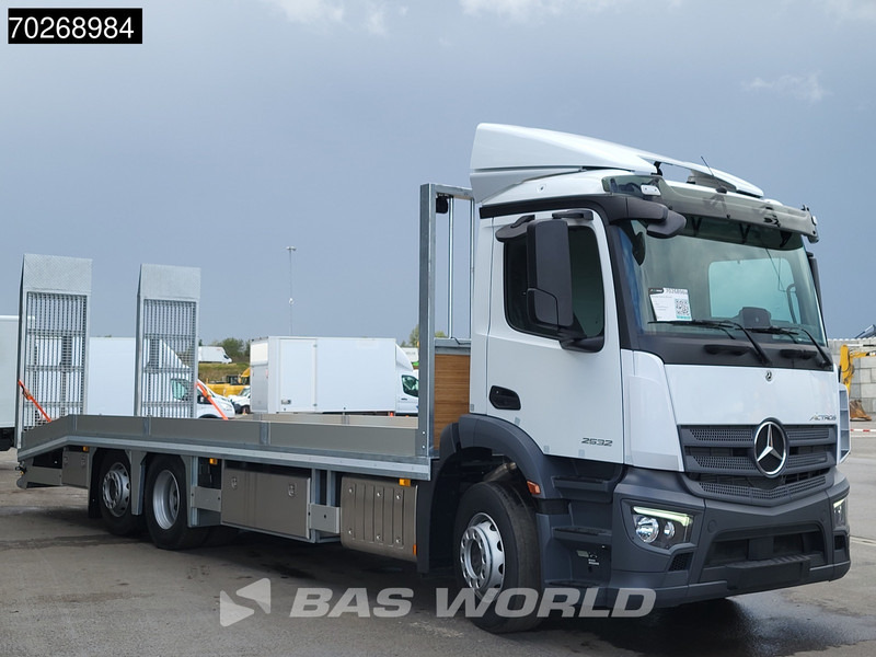 Mercedes-Benz Actros 2532 6X2 NEW! Machine tansporter Oprijwagen Lenkachse Navi Euro 6 - Autotransportues: foto 3 Mercedes-Benz Actros 2532 6X2 NEW! Machine tansporter Oprijwagen Lenkachse Navi Euro 6 - Autotransportues: foto 3