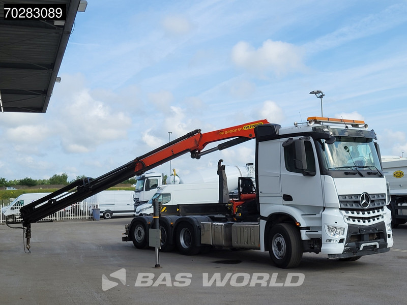 Mercedes-Benz Arocs 3245 Actros 8X4 Palfinger PK22002 EH Crane 17tons hooklift Big-Axle Lift+Lenkachse Navi Euro 6 - Kamion vetëngarkues, Kamion me vinç: foto 3 Mercedes-Benz Arocs 3245 Actros 8X4 Palfinger PK22002 EH Crane 17tons hooklift Big-Axle Lift+Lenkachse Navi Euro 6 - Kamion vetëngarkues, Kamion me vinç: foto 3