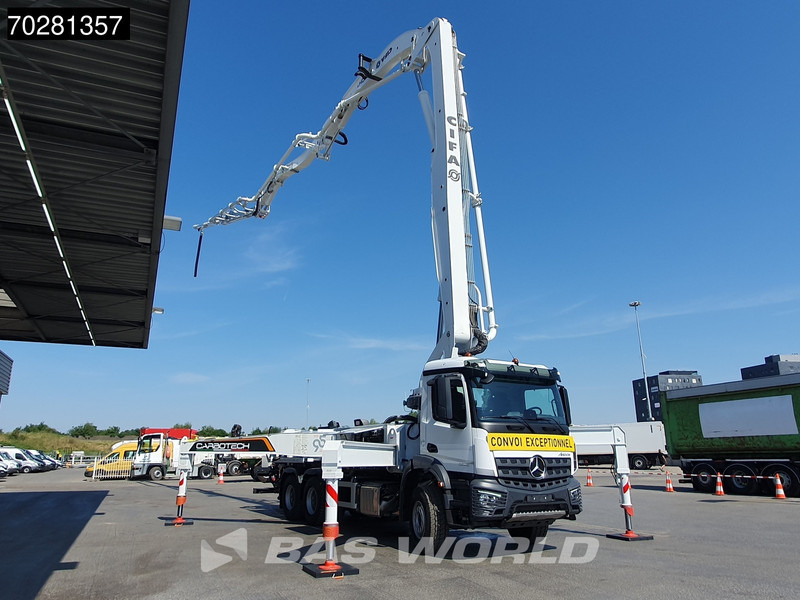 Mercedes-Benz Arocs 3343 6X4 CIFA K40H Carbotech Pump 5 arm Big-Axle Navi Euro 6 - Pompë betoni: foto 3 Mercedes-Benz Arocs 3343 6X4 CIFA K40H Carbotech Pump 5 arm Big-Axle Navi Euro 6 - Pompë betoni: foto 3