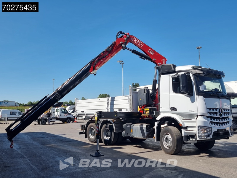 Mercedes-Benz Arocs 3348 6X4 Fassi F255A2.24 Kran Crane 9m3 3-Sided Tipper Big-Axle Euro 6 - Kamion vetëshkarkues, Kamion me vinç: foto 5 Mercedes-Benz Arocs 3348 6X4 Fassi F255A2.24 Kran Crane 9m3 3-Sided Tipper Big-Axle Euro 6 - Kamion vetëshkarkues, Kamion me vinç: foto 5
