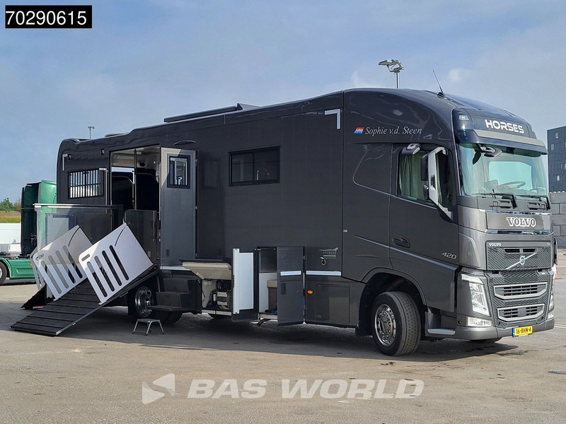 Volvo FH 420 FH 4X2 NL-Truck STX Horse truck + Living 4 Horses Navi ACC Euro 6 - Kamion për kuaj: foto 3 Volvo FH 420 FH 4X2 NL-Truck STX Horse truck + Living 4 Horses Navi ACC Euro 6 - Kamion për kuaj: foto 3