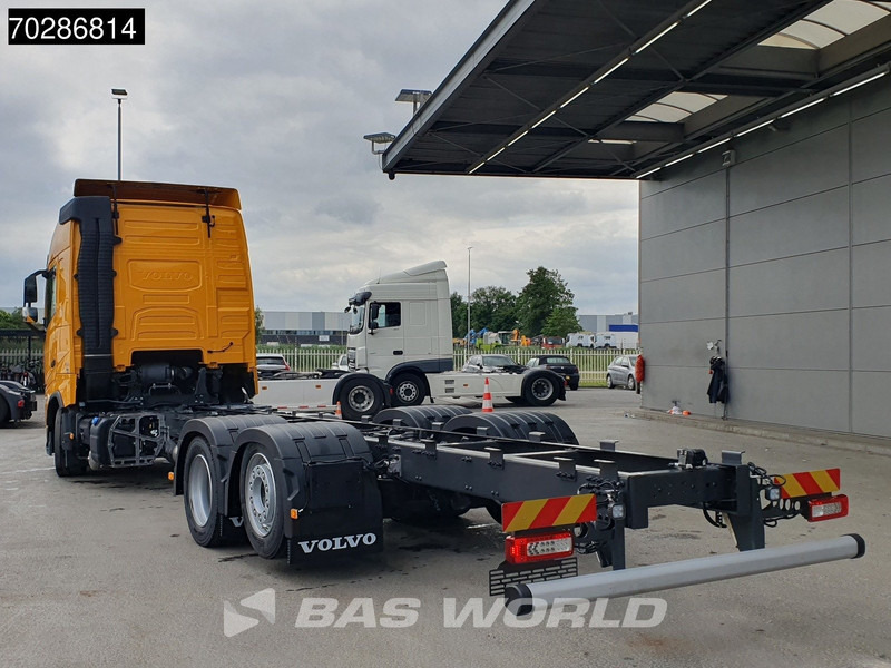 Volvo FH 460 6X2 NEW chassis! Full air Suspension Lift-Axle Navi ACC LED Euro 6 - Kamion kabinë-shasi: foto 2 Volvo FH 460 6X2 NEW chassis! Full air Suspension Lift-Axle Navi ACC LED Euro 6 - Kamion kabinë-shasi: foto 2