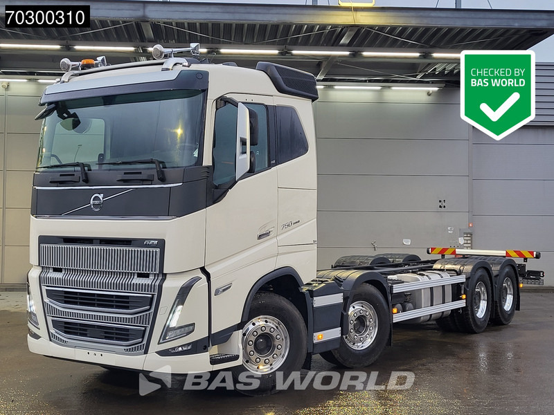 Volvo FH16 750 FH 8X4 NEW 8x4 chassis! Air suspension Big-Axle Automatic VEB+ Euro 6 - Kamion kabinë-shasi: foto 1 Volvo FH16 750 FH 8X4 NEW 8x4 chassis! Air suspension Big-Axle Automatic VEB+ Euro 6 - Kamion kabinë-shasi: foto 1