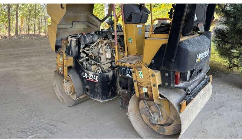 Caterpillar CB-224E - Rul rrugësh: foto 4 Caterpillar CB-224E - Rul rrugësh: foto 4