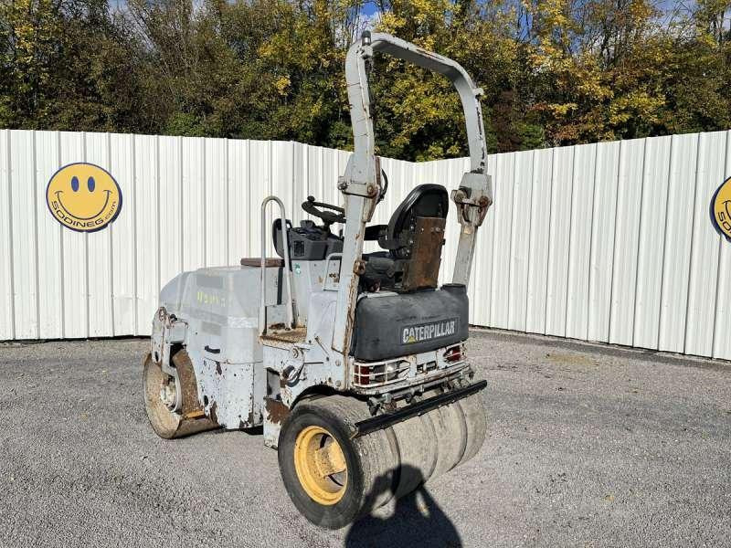 Caterpillar CB225E - Rul rrugësh: foto 4 Caterpillar CB225E - Rul rrugësh: foto 4