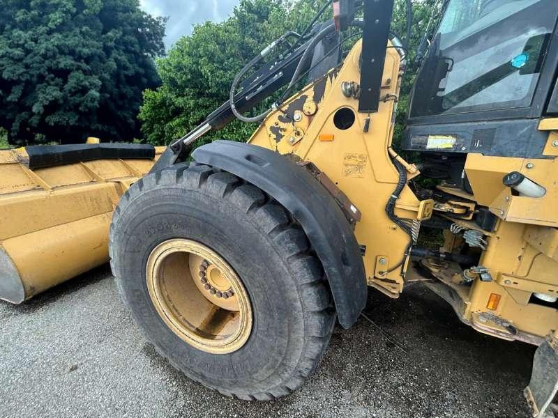 Fadrom me goma Caterpillar Chargeur sur Pneus 924G: foto 46 Fadrom me goma Caterpillar Chargeur sur Pneus 924G: foto 46