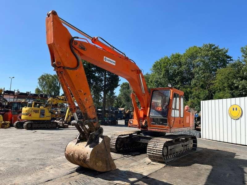 Hitachi UH073 - Ekskavator me zinxhirë: foto 2 Hitachi UH073 - Ekskavator me zinxhirë: foto 2