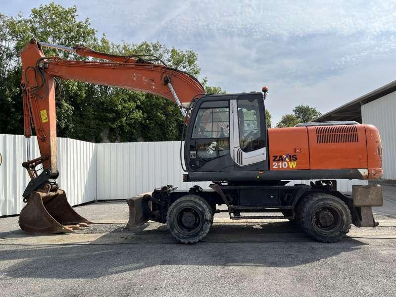 Hitachi ZX210W-3 - Ekskavator me goma: foto 4 Hitachi ZX210W-3 - Ekskavator me goma: foto 4