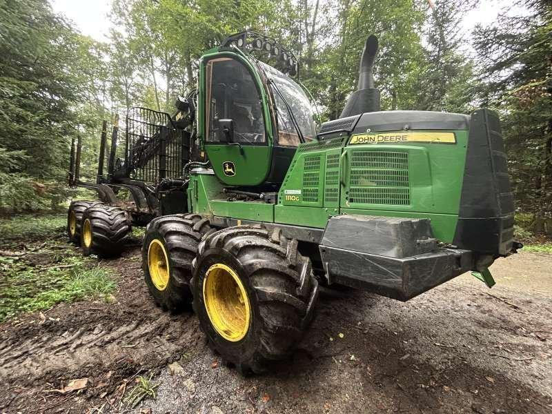 John Deere 1110G - Transportues pyjor: foto 1 John Deere 1110G - Transportues pyjor: foto 1