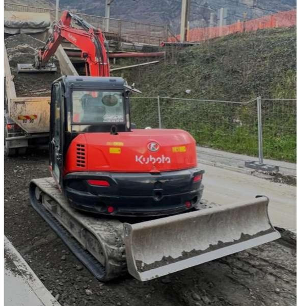 Kubota KX080-4A - Ekskavator me zinxhirë: foto 3 Kubota KX080-4A - Ekskavator me zinxhirë: foto 3