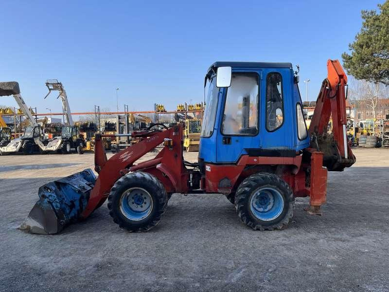 Kubota R520 - Fadromë me shkarkim nga prapa: foto 4 Kubota R520 - Fadromë me shkarkim nga prapa: foto 4