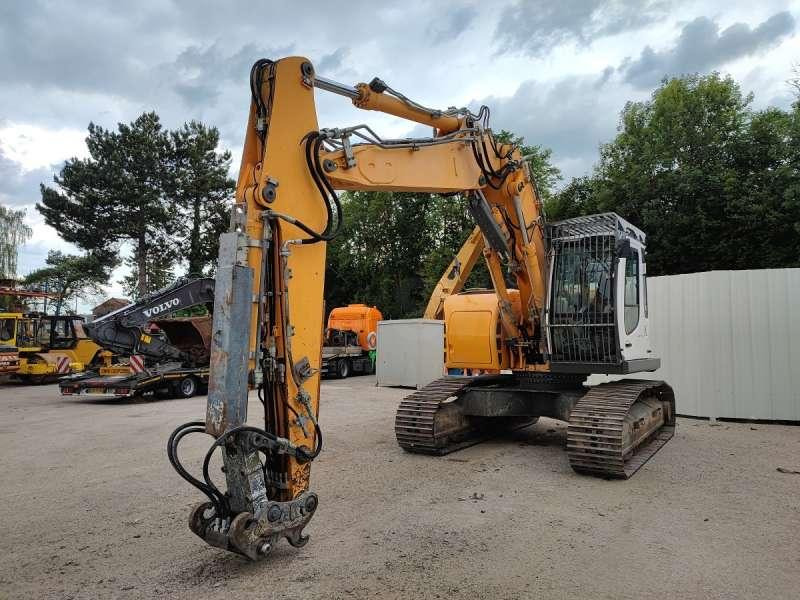 Liebherr R924 Compact Litronic - Ekskavator me zinxhirë: foto 2 Liebherr R924 Compact Litronic - Ekskavator me zinxhirë: foto 2