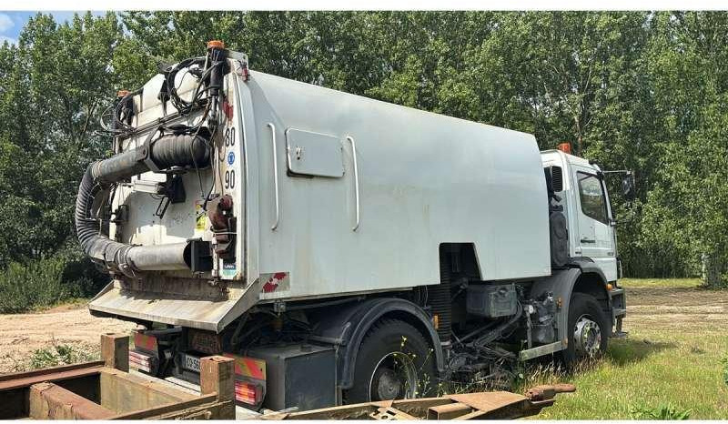 Mercedes AXOR 1829 - Makinë fshirëse për rrugët: foto 3 Mercedes AXOR 1829 - Makinë fshirëse për rrugët: foto 3