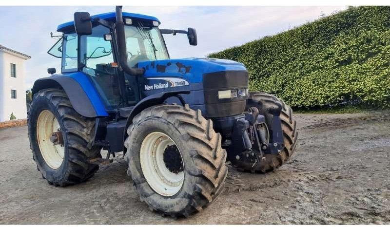 New Holland TM190 - Traktor: foto 2 New Holland TM190 - Traktor: foto 2