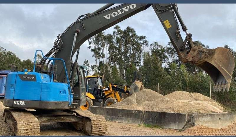 Volvo ECR235DL - Ekskavator me zinxhirë: foto 1 Volvo ECR235DL - Ekskavator me zinxhirë: foto 1