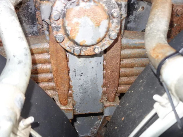 DAF 85.410 CF 6X4 STEEL SPRINGS MANUAL GEARBOX - Kamion vetëngarkues: foto 5 DAF 85.410 CF 6X4 STEEL SPRINGS MANUAL GEARBOX - Kamion vetëngarkues: foto 5