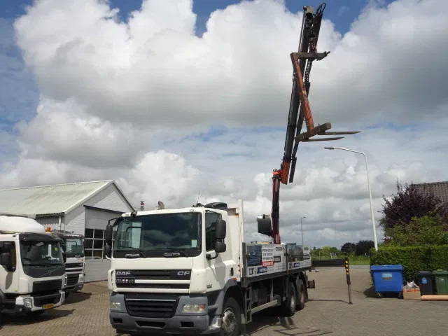 DAF CF 360 6X4 MANUAL GEAR STEELSPRINGS 18,5 TON PALFINKER - Kamion me karroceri të hapur, Kamion me vinç: foto 3 DAF CF 360 6X4 MANUAL GEAR STEELSPRINGS 18,5 TON PALFINKER - Kamion me karroceri të hapur, Kamion me vinç: foto 3