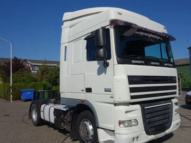DAF XF 105.460 zf intarder - Gjysmë-kamion: foto 2 DAF XF 105.460 zf intarder - Gjysmë-kamion: foto 2