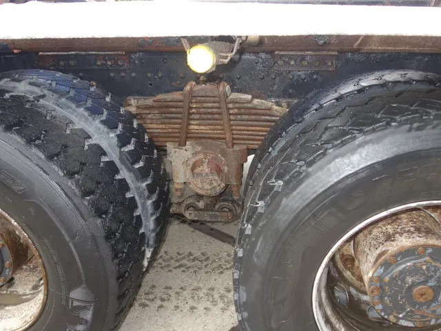 MAN 35-364 chassis cabine manual diesel pomp 6 cil 8x4 - Kamion kabinë-shasi: foto 4 MAN 35-364 chassis cabine manual diesel pomp 6 cil 8x4 - Kamion kabinë-shasi: foto 4