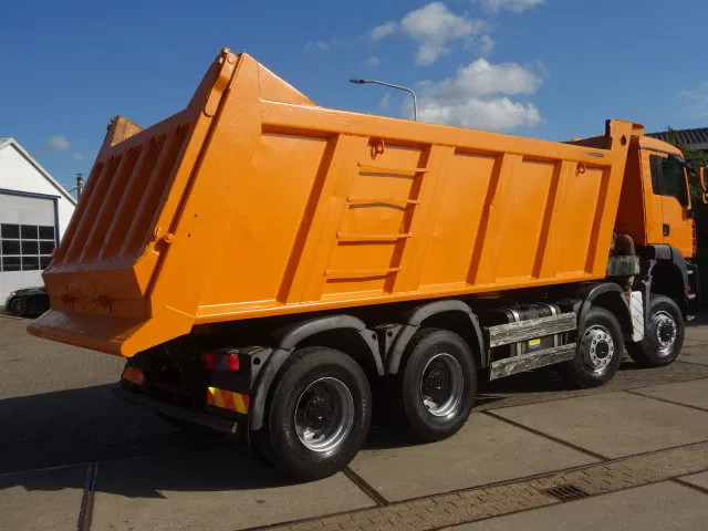 MAN TGA 41-440 8X6 MANUAL GEARBOX 22M3 MEILLER TIPPER - Kamion vetëshkarkues: foto 2 MAN TGA 41-440 8X6 MANUAL GEARBOX 22M3 MEILLER TIPPER - Kamion vetëshkarkues: foto 2