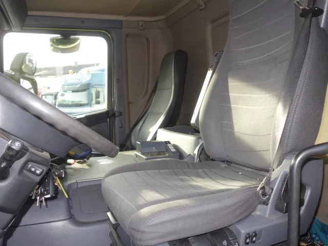 Scania P250 GEESINK GPM III CONTAINER SYSTEEM ,WELVAARD WEEGSYSTEEM EURO 6 - Kamion mbeturinash: foto 5 Scania P250 GEESINK GPM III CONTAINER SYSTEEM ,WELVAARD WEEGSYSTEEM EURO 6 - Kamion mbeturinash: foto 5