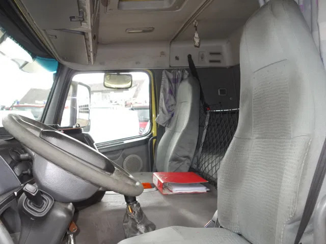 Volvo FM 12 18500liter tank,AIRCO,MANUAL GEARBOX - Autobot: foto 5 Volvo FM 12 18500liter tank,AIRCO,MANUAL GEARBOX - Autobot: foto 5