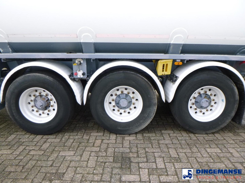 LAG Fuel tank alu 44.4 m3 / 6 comp + pump - Rimorkio me bot: foto 5 LAG Fuel tank alu 44.4 m3 / 6 comp + pump - Rimorkio me bot: foto 5