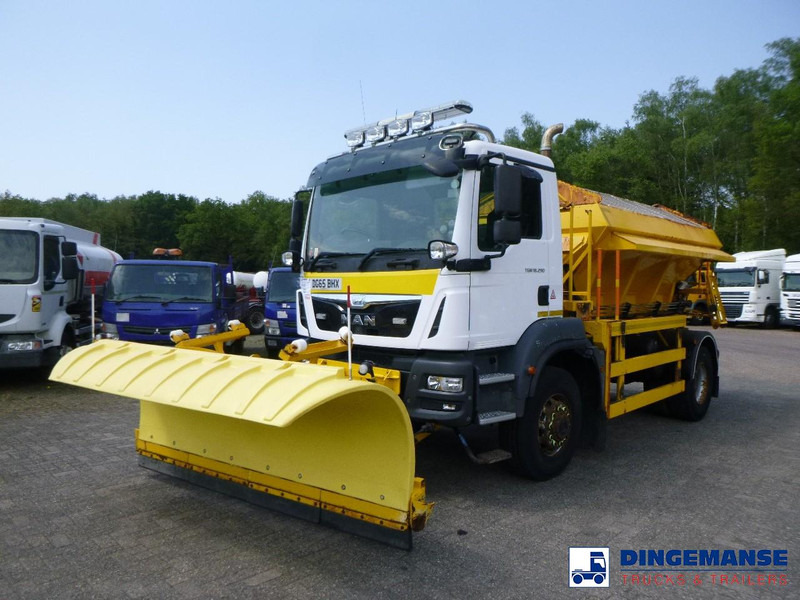MAN TGM 18.290 4X4 RHD gritter / snow plough - Makinë për heqjen e borës: foto 1 MAN TGM 18.290 4X4 RHD gritter / snow plough - Makinë për heqjen e borës: foto 1