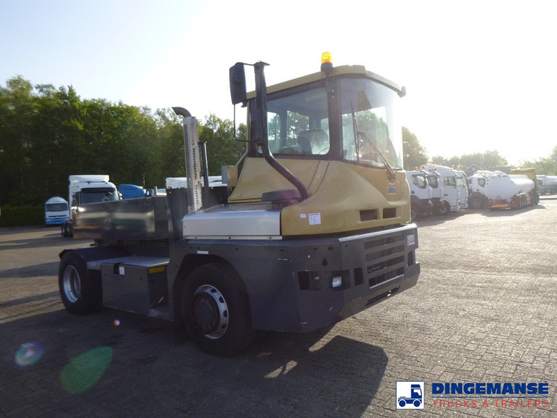 MOL RM 255 4X4 terminal drawbar tractor 150 ton - Traktor terminal: foto 2 MOL RM 255 4X4 terminal drawbar tractor 150 ton - Traktor terminal: foto 2