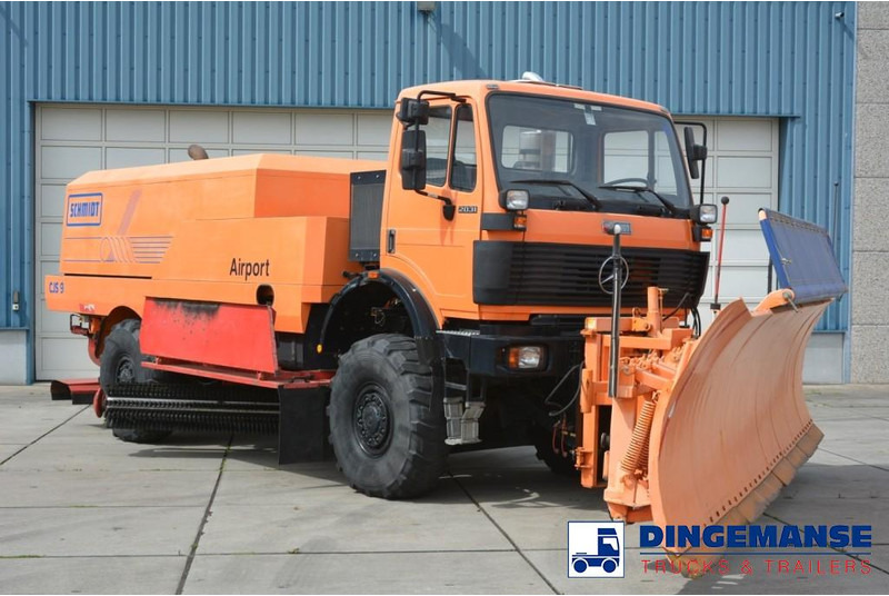Mercedes-Benz SK 2031 4x4x4 Schmidt CJS9 airport sweeper snow plough - Makinë për heqjen e borës: foto 1 Mercedes-Benz SK 2031 4x4x4 Schmidt CJS9 airport sweeper snow plough - Makinë për heqjen e borës: foto 1